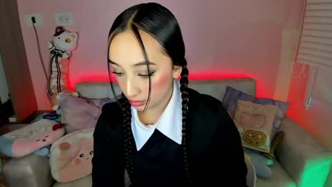 tiny_cora online show from May 17, 4:49 pm