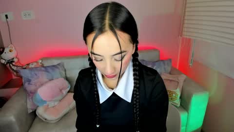 tiny_cora online show from May 22, 4:36 pm
