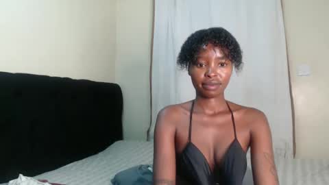 tiny_spoiler online show from December 16, 3:32 pm