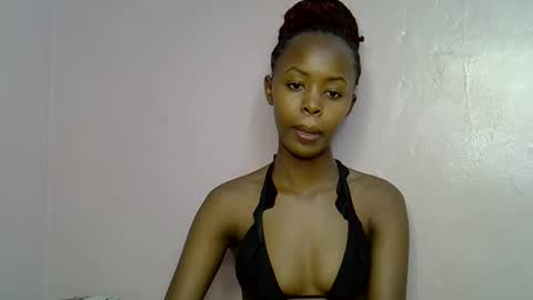 Snapshot of tinybarbie_ chatting on September 27, 9:45 pm Barbie online show from September 27, 9:45 pm
