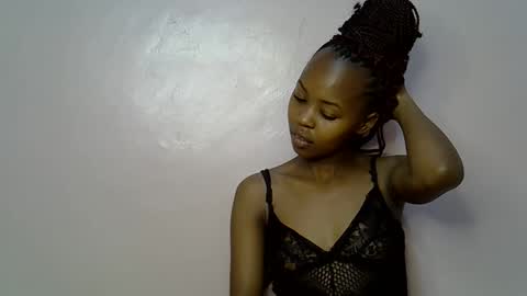 Snapshot of tinybarbie_ chatting on September 18, 7:07 pm Barbie online show from September 18, 7:07 pm