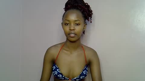 Snapshot of tinybarbie_ chatting on October 18, 9:46 am Barbie online show from October 18, 9:46 am