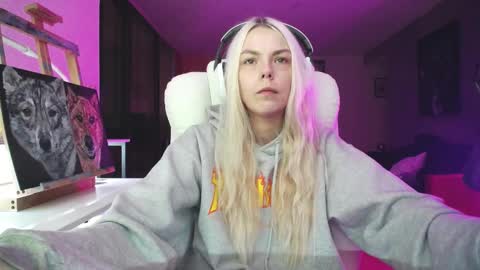 stage Kylie Sinner  brand CLITBAIT online show from October 26, 11:15 pm