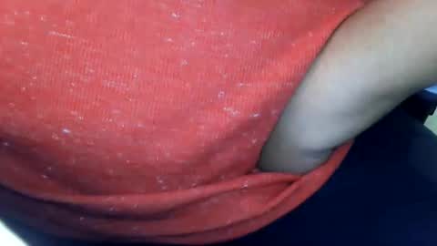 tinypecker6 online show from March 12, 7:50 pm