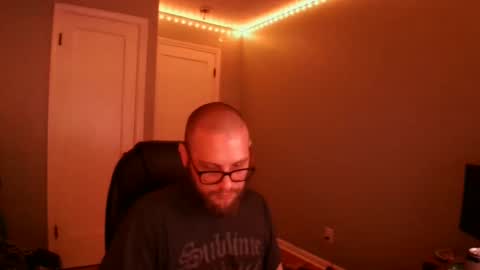 Snapshot of tippertonight chatting on December 14, 7:07 am tippertonight online show from December 14, 7:07 am