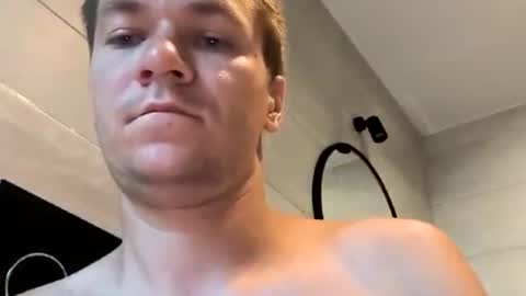 tobiasz950215 online show from June 23, 3:36 am