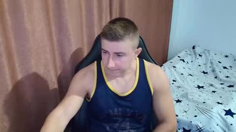 todhorny987 online show from March 2, 5:19 am