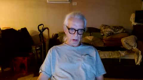 Snapshot of tom112292014 chatting on September 20, 11:24 am tom112292014 online show from September 20, 11:24 am
