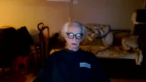 Snapshot of tom112292014 chatting on October 12, 1:53 am tom112292014 online show from October 12, 1:53 am