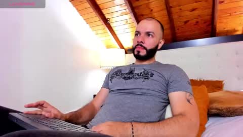   online show from October 4, 1:09 pm