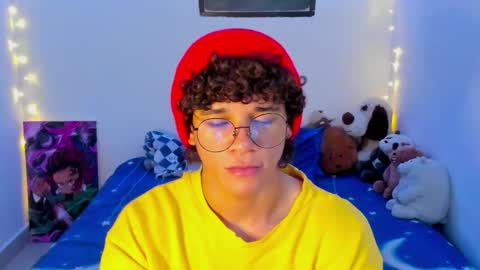 Tom Blue online show from March 10, 3:22 am