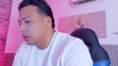 Tom muscle1 online show from March 20, 12:21 pm