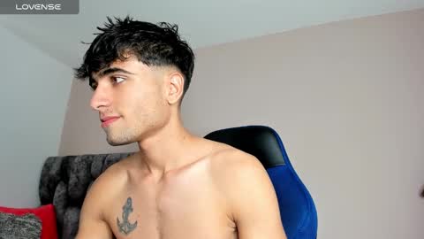 tom online show from January 23, 9:18 pm