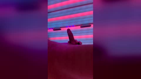 tomandnika online show from April 18, 9:11 am