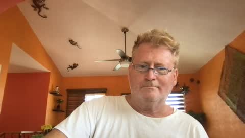Hola online show from July 17, 10:11 pm