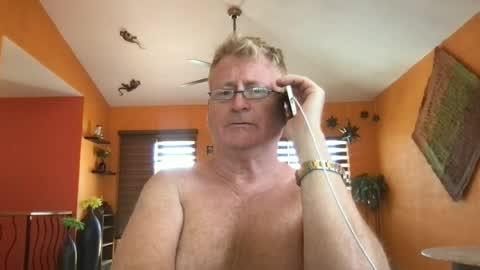 Hola online show from July 7, 8:35 pm