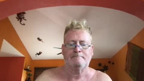 Hola online show from August 3, 4:35 pm