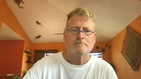 Hola online show from June 25, 8:36 pm
