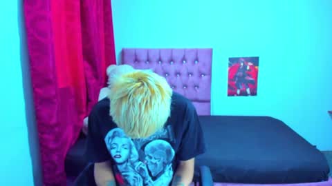 tomboygirl69 online show from February 2, 3:39 pm