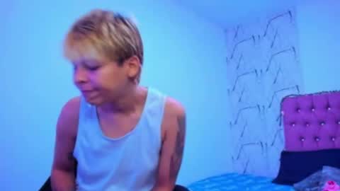 tomboygirl69 online show from June 26, 6:02 pm