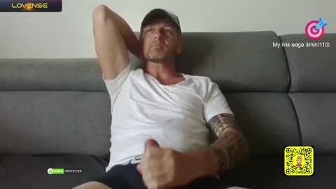 TOM online show from February 25, 1:53 pm