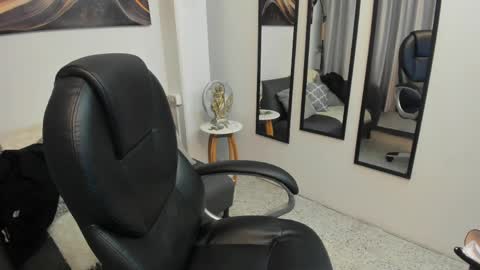 tommas_johnson online show from March 18, 3:45 am