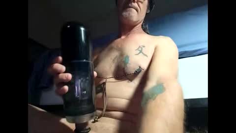 tommgunn25 online show from December 22, 7:26 am