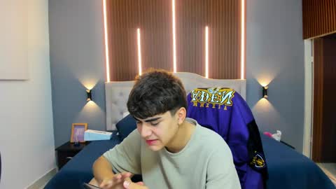 Tommy  online show from October 18, 4:16 am