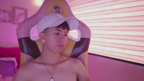 Blue  online show from May 7, 3:19 pm