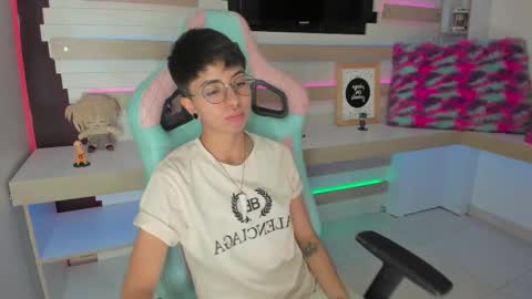 Blue  online show from December 4, 7:57 pm