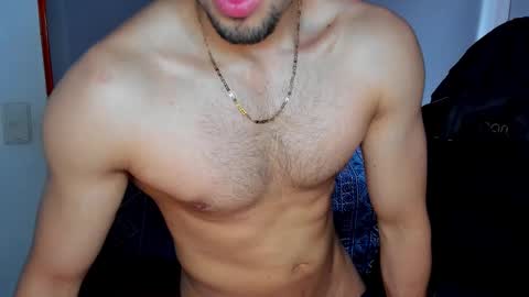 Twitter BreddTommy IG tommy bredd online show from November 28, 8:38 pm