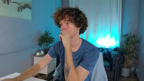 Snapshot of tommy_jamm chatting on October 16, 9:53 am Tommy online show from October 16, 9:53 am