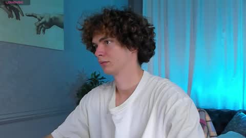 Snapshot of tommy_jamm chatting on October 20, 3:17 pm Tommy online show from October 20, 3:17 pm