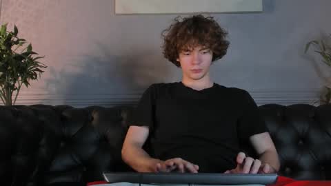 Tommy online show from November 13, 9:56 am