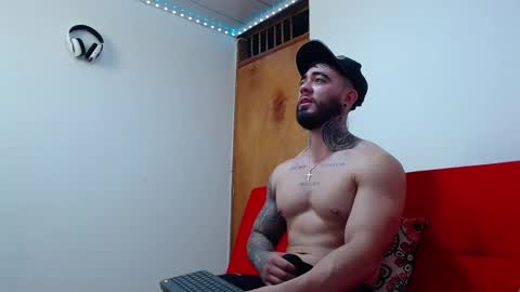 Snapshot of tommyblessd1 chatting on February 26, 6:59 pm Steven online show from February 26, 6:59 pm
