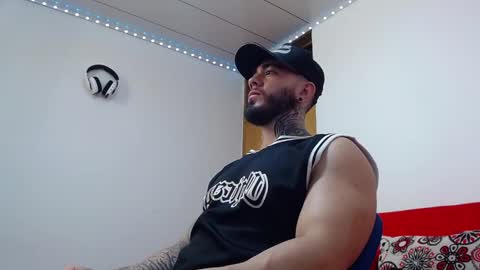 Snapshot of tommyblessd1 chatting on February 27, 6:24 am Steven online show from February 27, 6:24 am