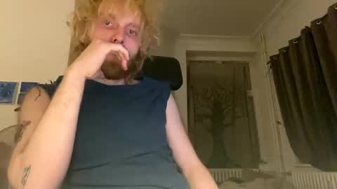 Snapshot of tommyg6420 chatting on September 25, 10:17 pm First Show ever 3 online show from September 25, 10:17 pm