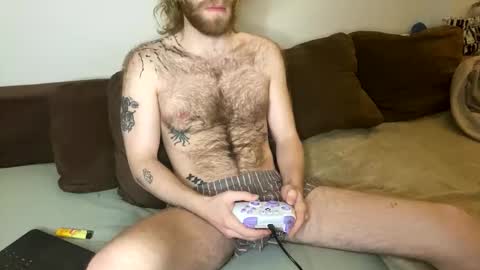Snapshot of tommyg6420 chatting on October 16, 7:35 pm First Show ever 3 online show from October 16, 7:35 pm
