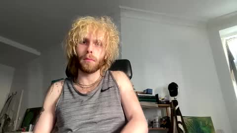 Snapshot of tommyg6420 chatting on September 24, 3:41 pm First Show ever 3 online show from September 24, 3:41 pm