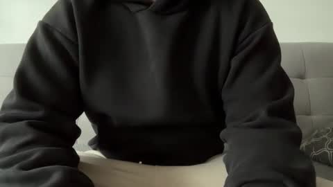 tommyjay32 online show from September 17, 12:30 pm