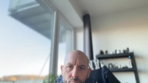 Thomas Fit online show from April 7, 5:31 am