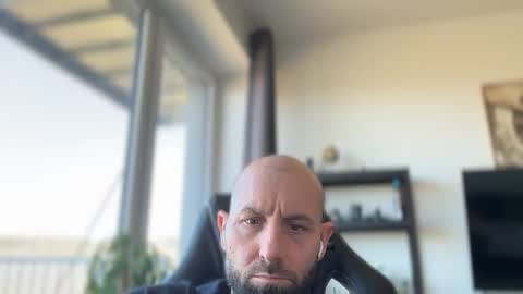 Thomas Fit online show from April 8, 10:07 am