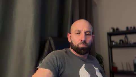 Thomas Fit online show from April 2, 9:00 pm