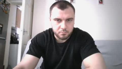 Snapshot of tommyy19901 chatting on March 1, 4:33 pm tommyy19901 online show from March 1, 4:33 pm