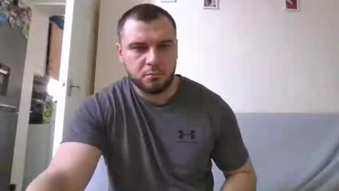 Snapshot of tommyy19901 chatting on December 14, 11:18 am tommyy19901 online show from December 14, 11:18 am