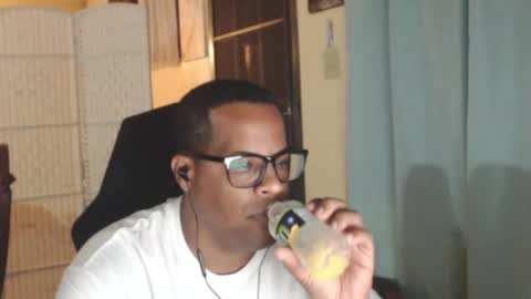 Antonio online show from March 24, 2:17 am