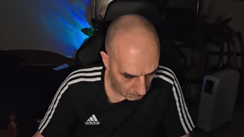 toninspektor online show from March 18, 8:15 pm