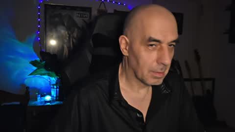 toninspektor online show from April 3, 8:27 pm