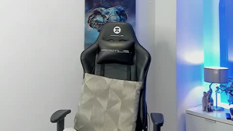 tony_petrov online show from January 17, 7:51 am