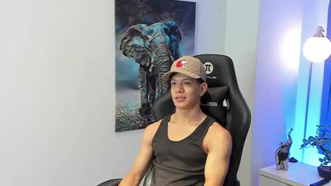 tony_petrov online show from November 14, 2:52 pm